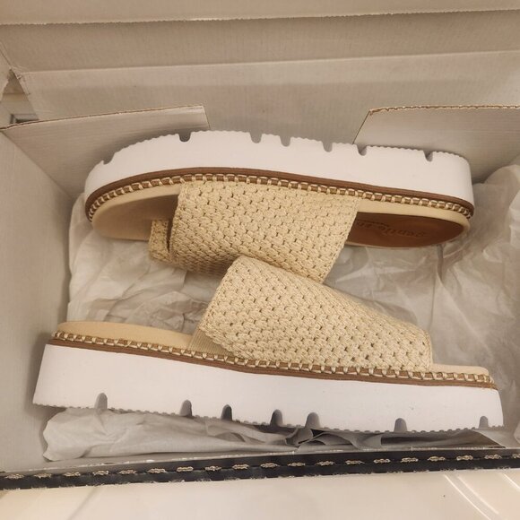 Gentle Souls "Lavern " Crocheted Knit Sandals. NIB (replacement box). Size 9 - Picture 14 of 15